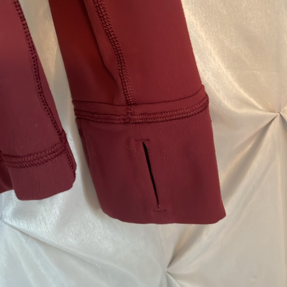 Lululemon Define Jacket
Red Merlot Size 6 - Picture 7 of 12